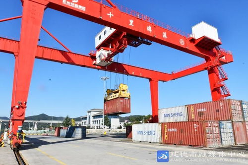 十里埠港散雜貨吞吐量首次突破200萬噸，搬運服務迎新高
